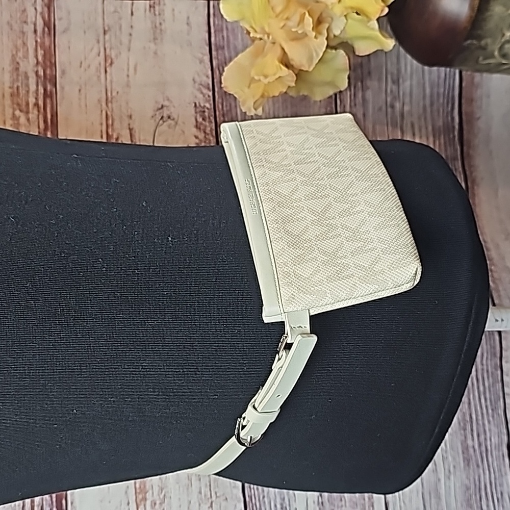 NEW MICHAEL KORS SIGNATURE BELT BAG POUCH